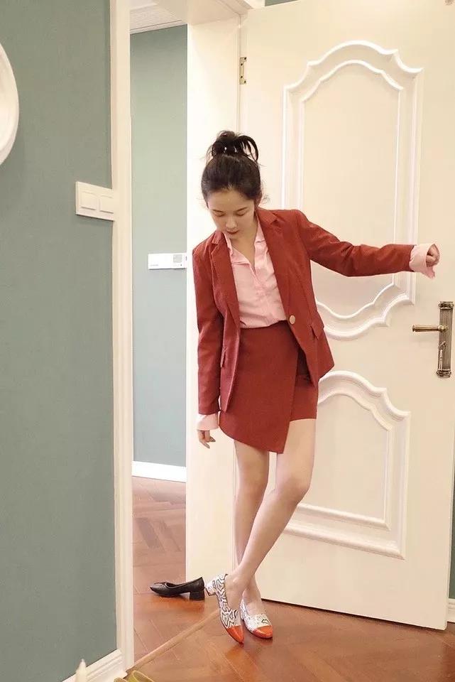 优雅连衣裙穿搭夏天,秋冬黑色西装连衣裙穿搭技巧