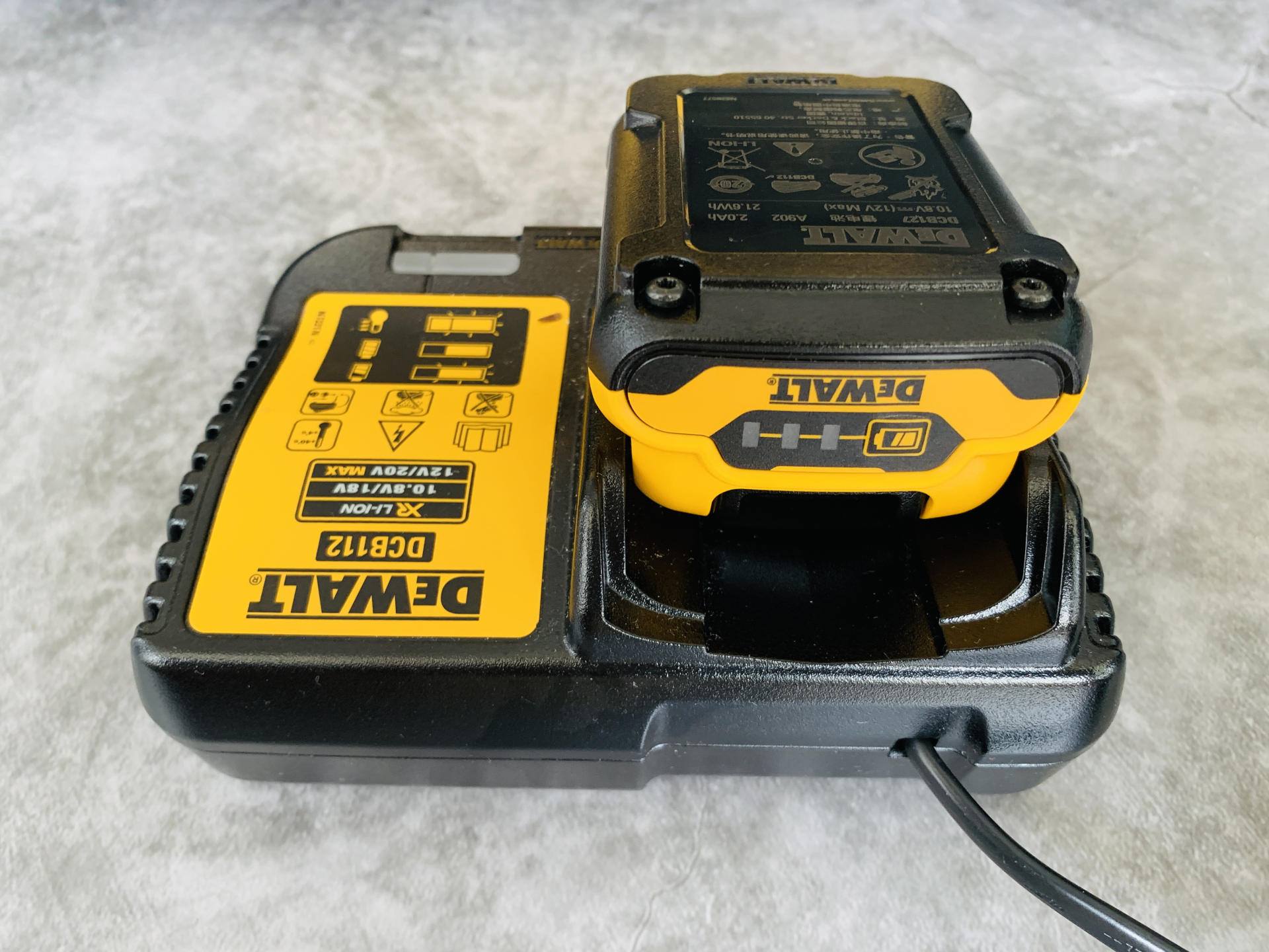 得伟电钻dcd701充满电要多久,得伟锂电钻测评