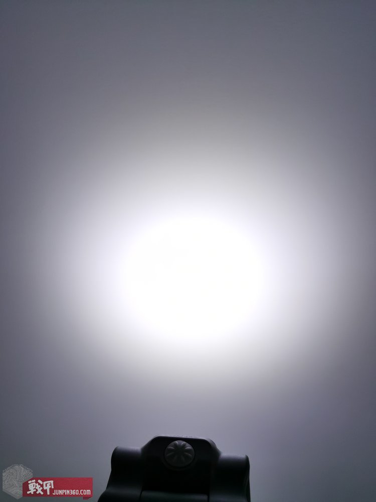 纳丽德ut11夹灯,纳丽德ut11肩灯测评