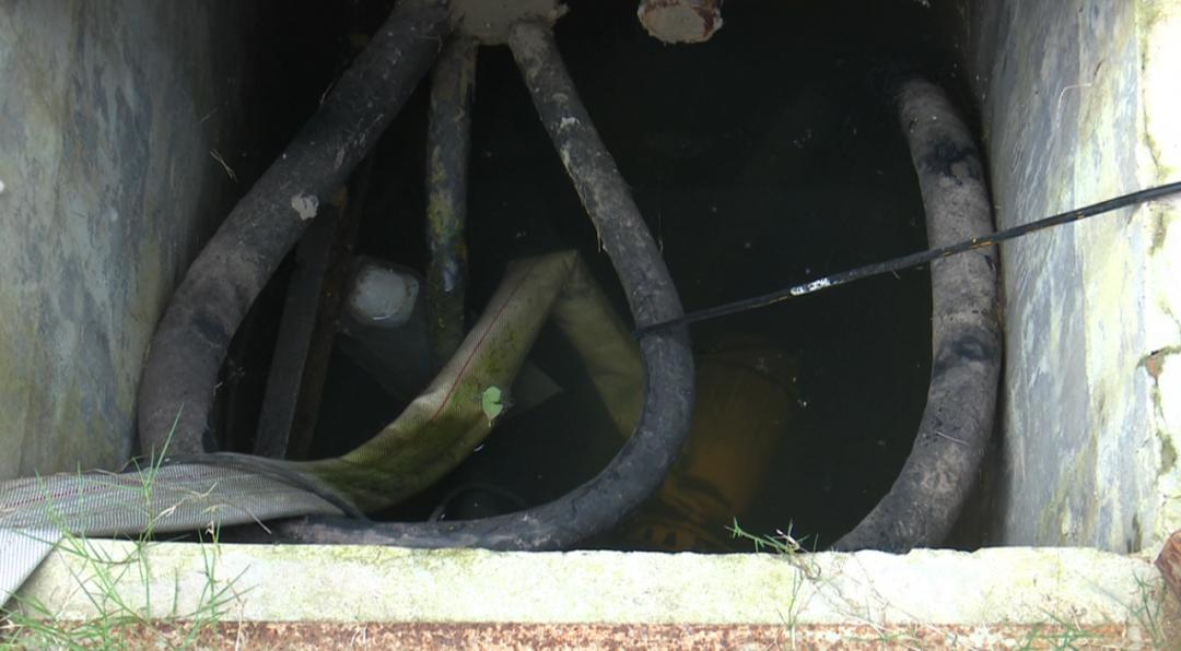 碰到下雨天用什么方法去除雨水,遇上下雨天怎么办
