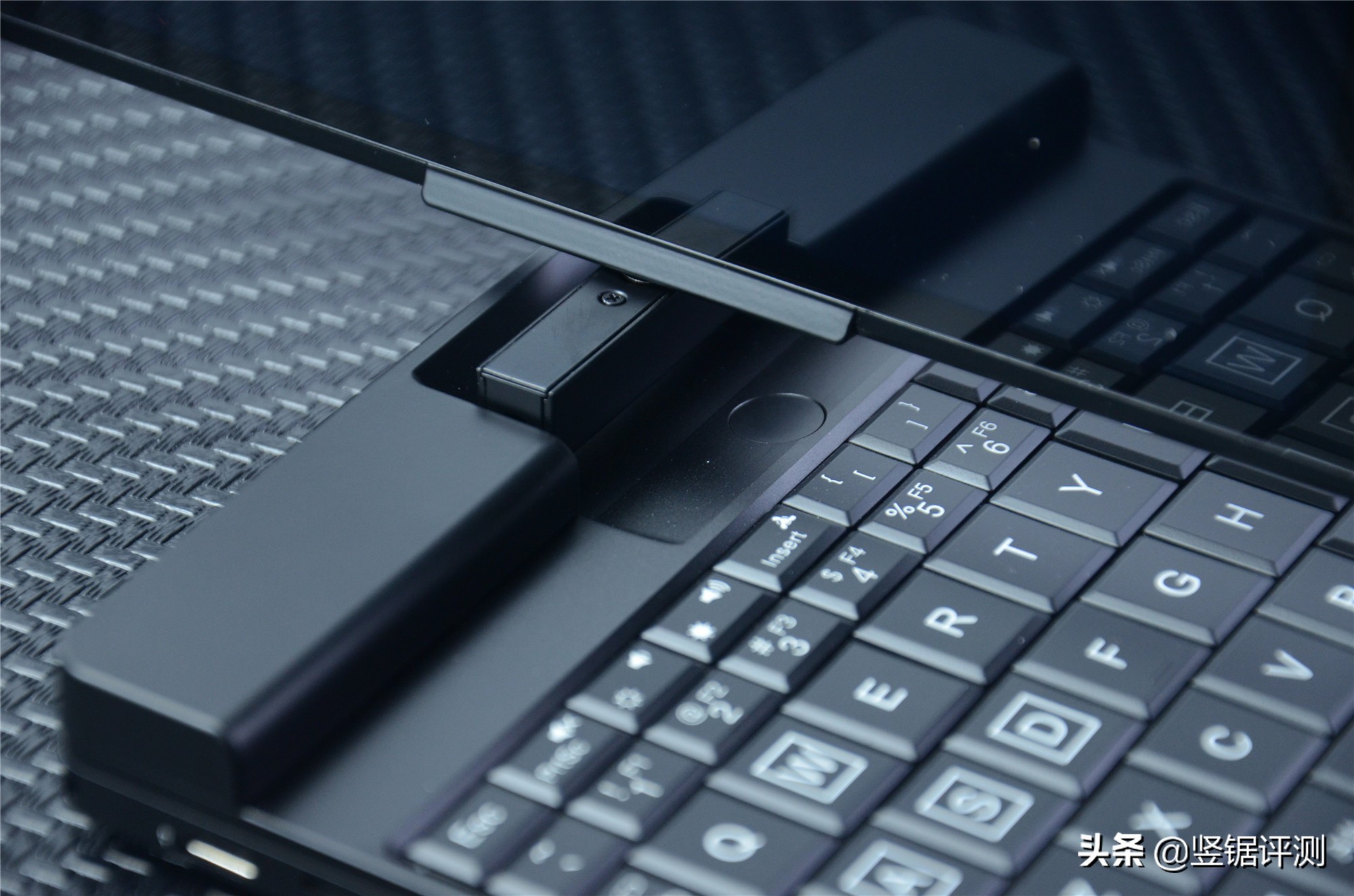 屏幕支持旋转！壹号本“工程师PC”迷你笔记本评测