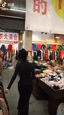 菜市场衣服怎么火了,菜市场衣服便宜吗