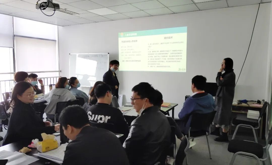 云采智能近视防控眼镜真的有用吗,云采智能眼镜