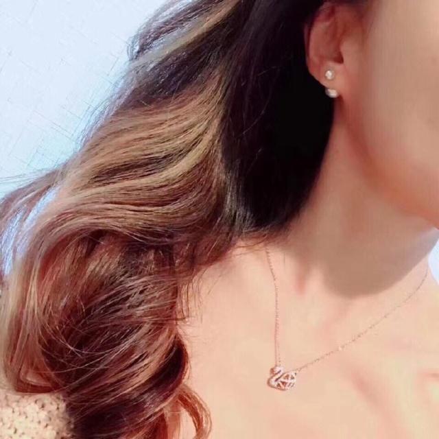 施华洛世奇天鹅项链怎么查询真假,施华洛世奇天鹅项链材质是银吗