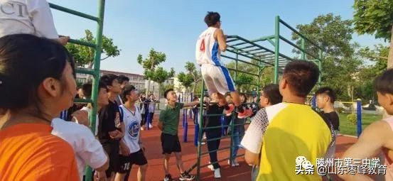 枣庄三中2023运动会100米决赛,滕州三中2022届