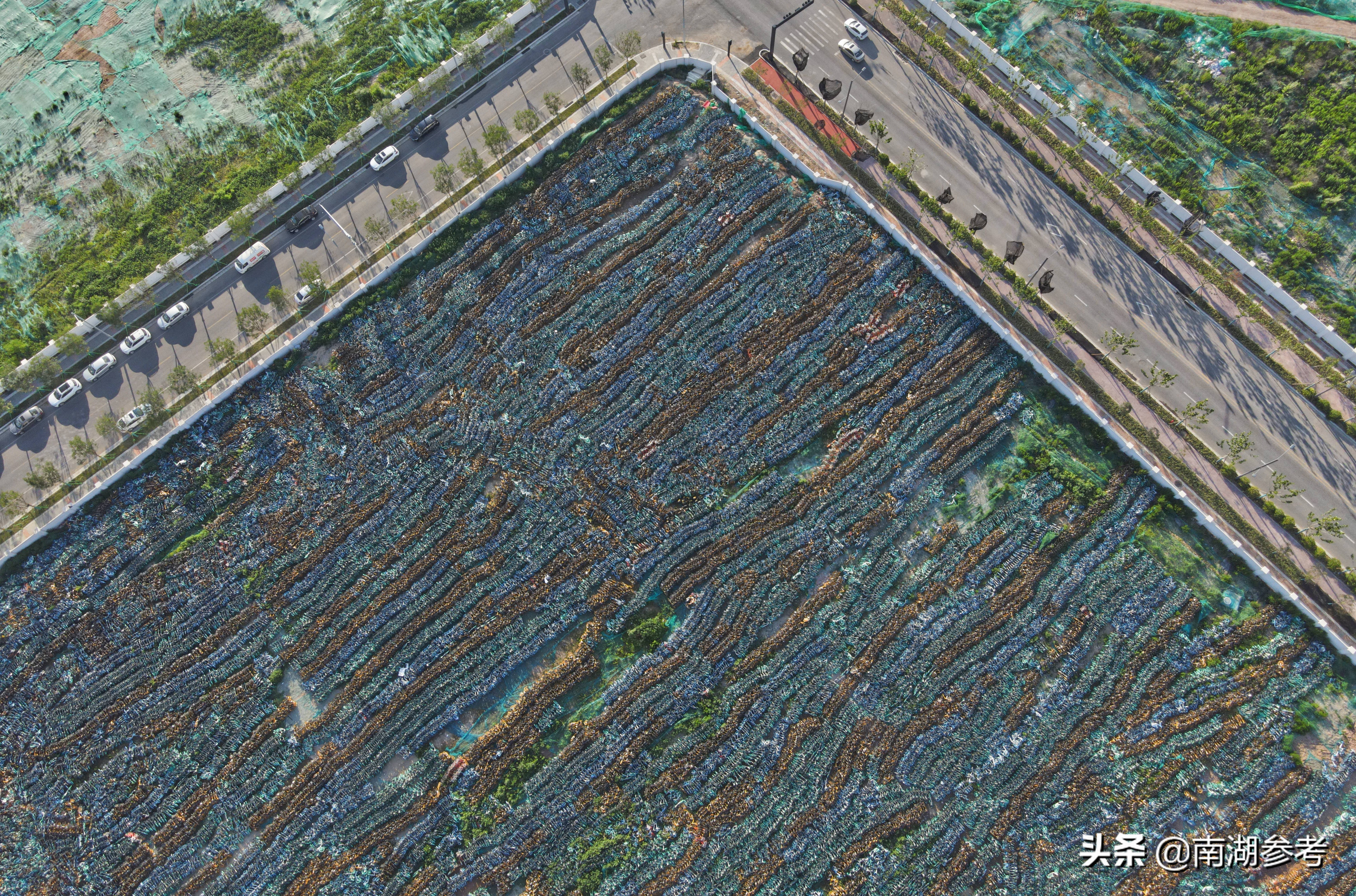 西安共享单车坟场,几十万辆共享单车坟场