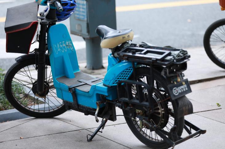 花7800元开快递驿站一个月没生意 (在乡村开个快递驿站要怎么办)