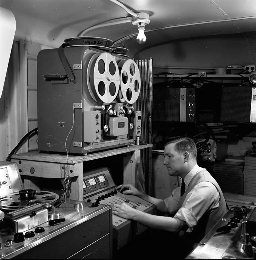 璧皵澧ㄦ柉mercury姘存槦,1950骞存按鏄焟ercury