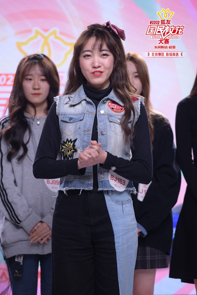 香港“40亿千金”蔡颂思北漂逐梦，退选港姐参选狐友校花大赛