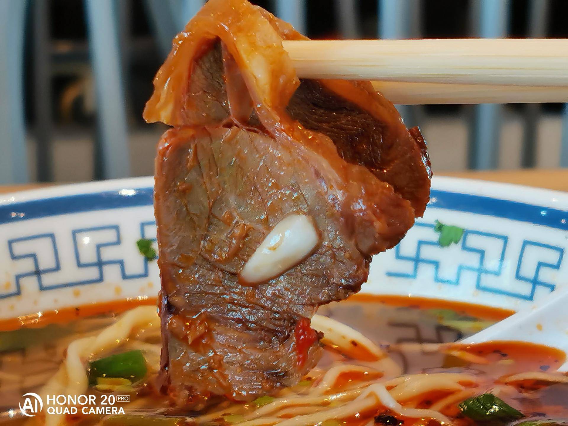 荣耀20pro如何开启跑马灯,荣耀20pro三倍光变的最大光圈