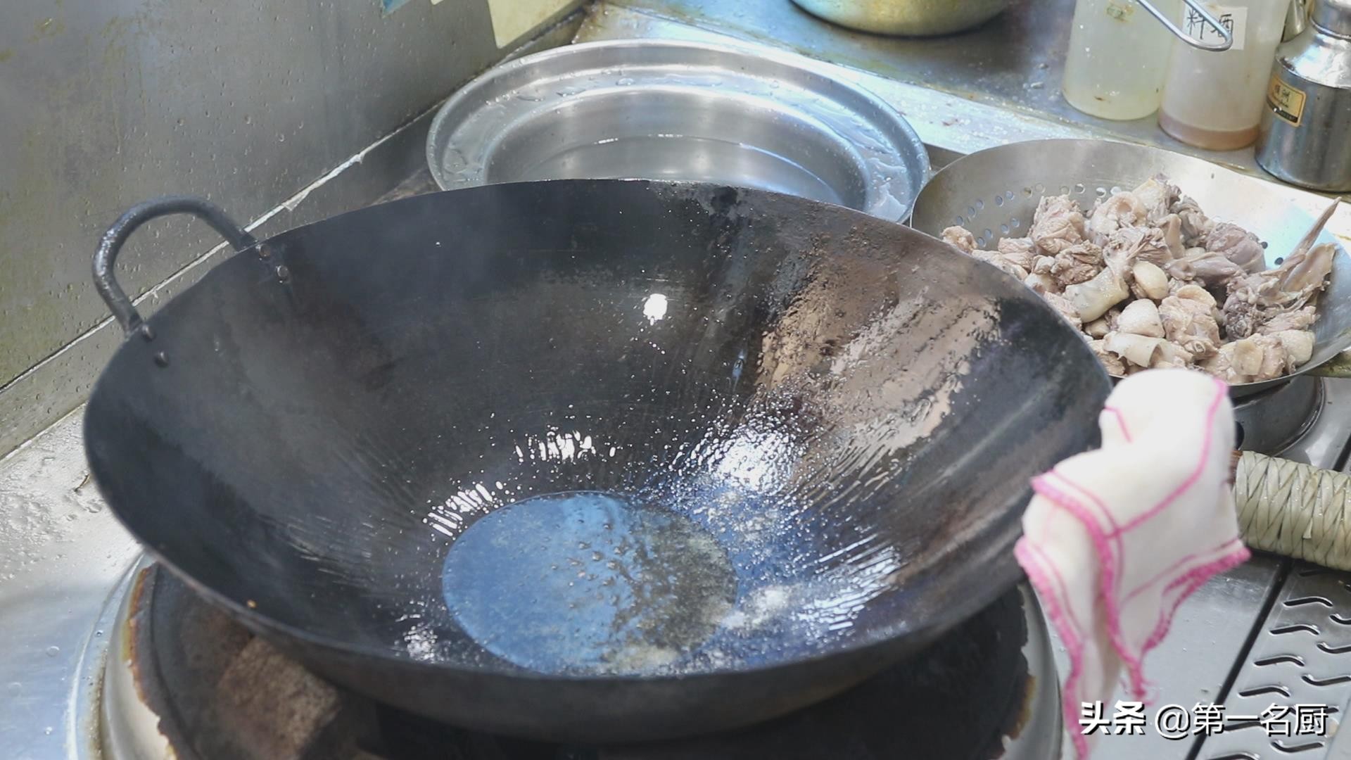 老鸭汤自己在家炖怎么才好吃,广东人夏天老鸭汤怎么炖好喝最好