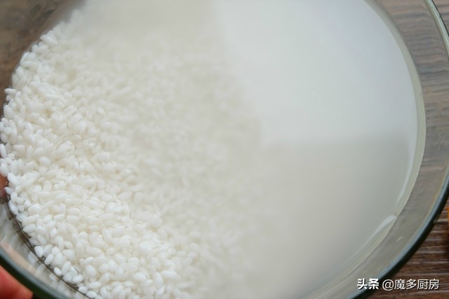 如何做出不烧焦又有锅巴的煲仔饭,煲仔饭怎么做才能又香又脆