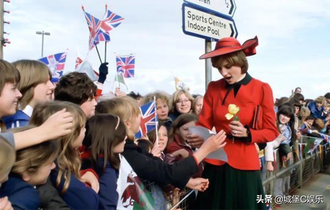 戴安娜王妃葬礼的诡异事件,戴安娜王妃灵异事件还原