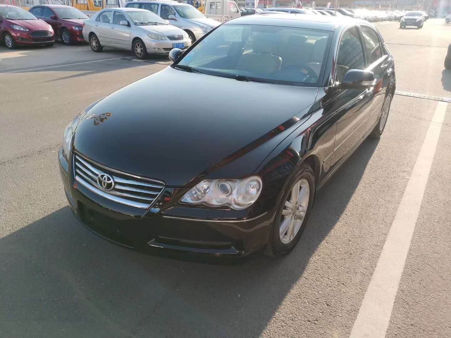 10年丰田锐志黑色二手车首付,七八万能买到哪年丰田锐志