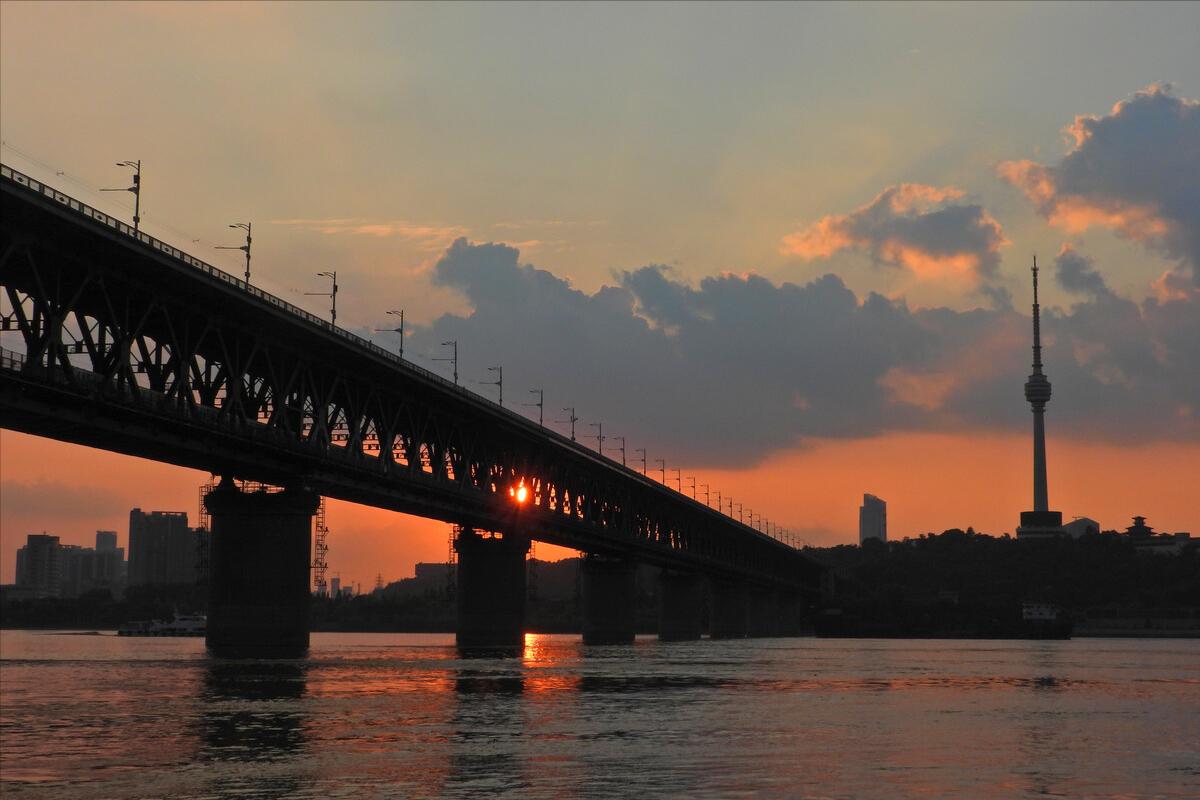 上海南浦大桥为什么这么堵,上海南浦大桥惊艳