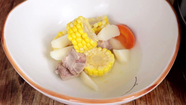 排骨汤最简单的做法,排骨汤怎么煮软烂入味适合老人吃