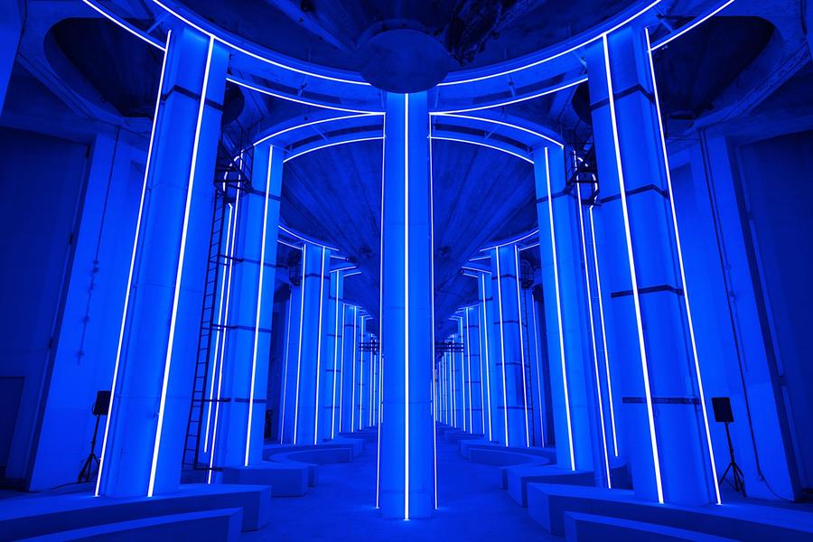 prada品牌墙,prada设计用色