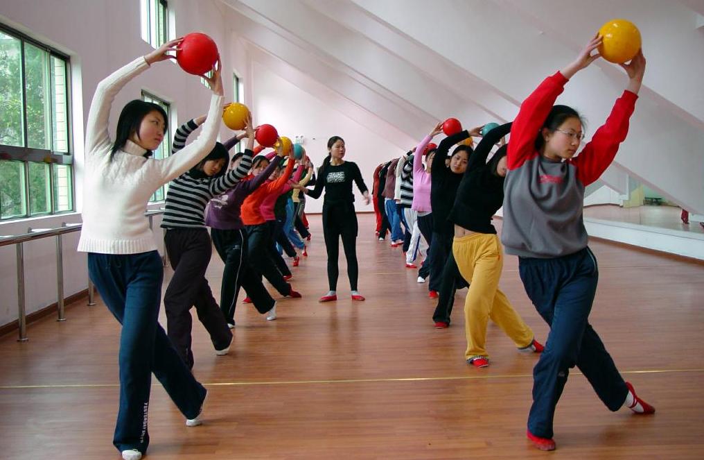 上大学感到特别难受压抑心里累,上大学了感觉压力好大