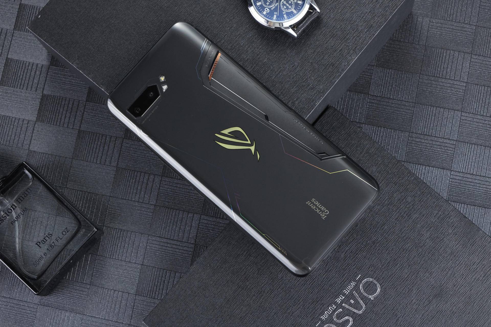 有比rog2更好的游戏手机吗,rog游戏手机2上手120hz