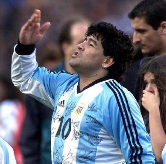 央视评马拉多纳,c罗对马拉多纳评价