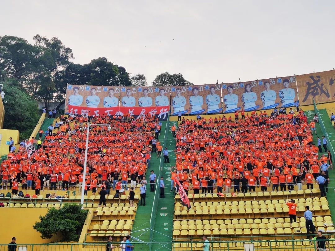 武汉卓尔0:5广州恒大,坚韧如钢铁温柔如蝶翼