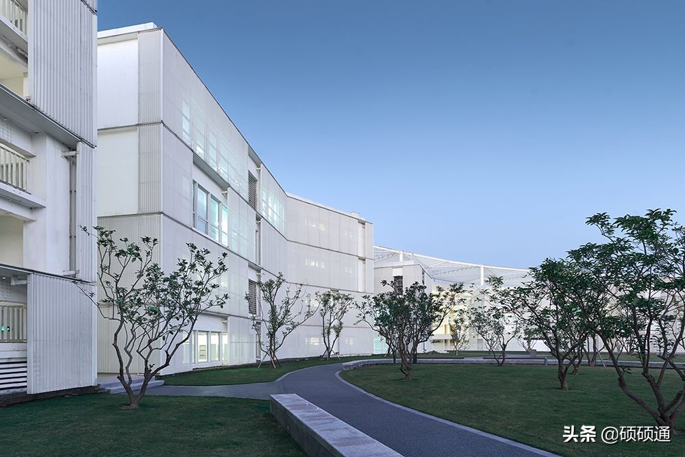 超级巨型飞船设计,巨大环形飞船