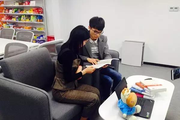 一个本科会计女孩的出路,211本科会计女月收入2万