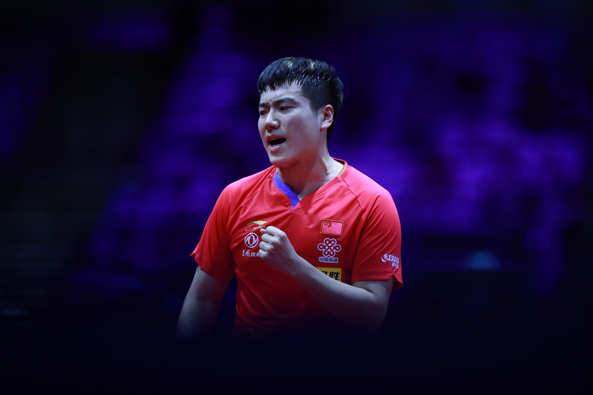 鹰眼挑战成惯例，梁靖崑薛飞皆挑战失败，裁判员经受住考验