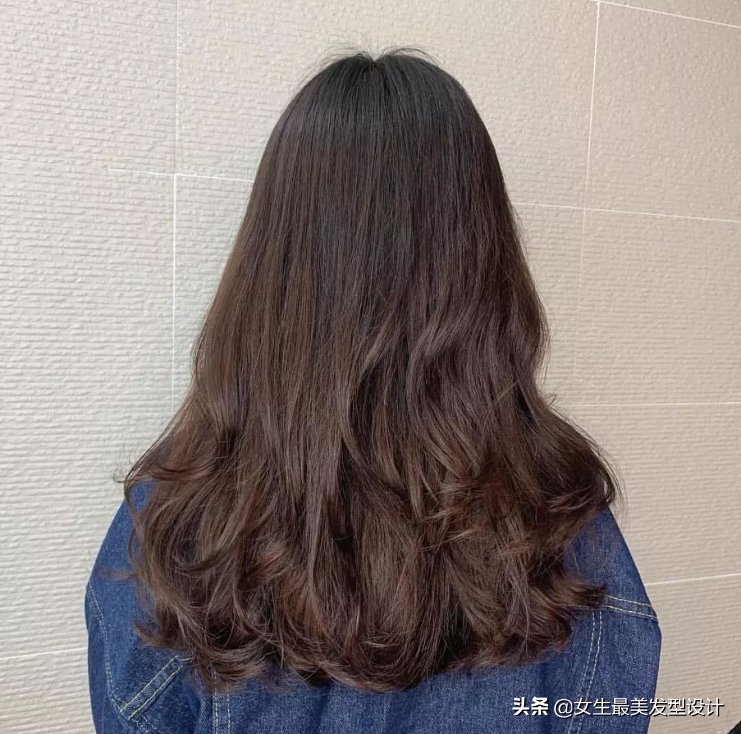 烫发中长内扣怎么打理,烫发女生推荐中长好打理