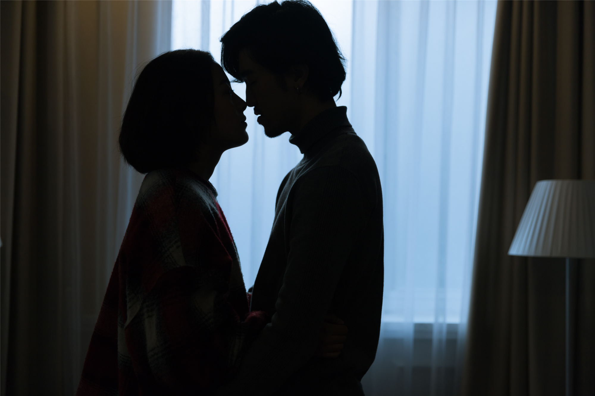 心理学：忘不了一个男人，不用刻意不联系，这样处理会更好