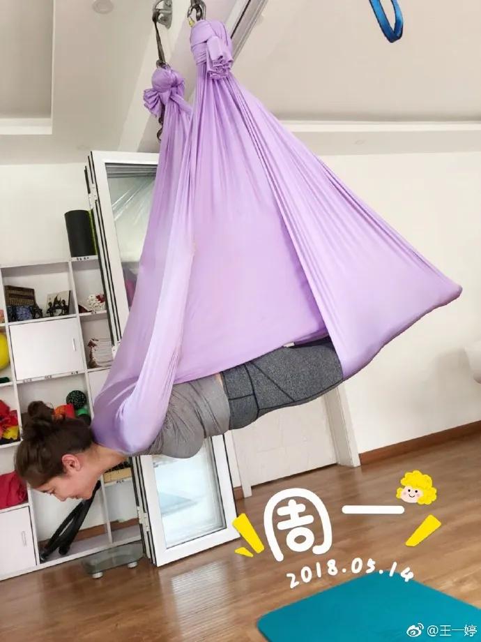 「早晚要认识」帅气逼人的国脚杨旭和他美艳女主持太太