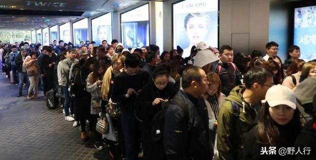 刚刚开放韩国旅游，就去丢人！韩国又一个标语让国人脸红