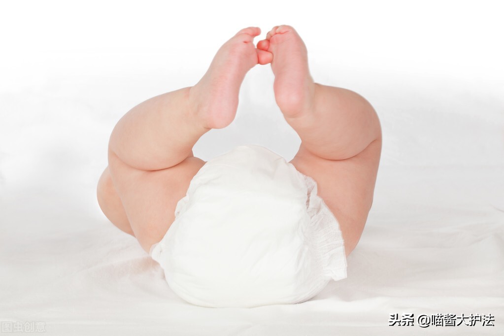 宝宝红屁股是纸尿裤造成的吗,宝宝红屁股其实是父母太坑