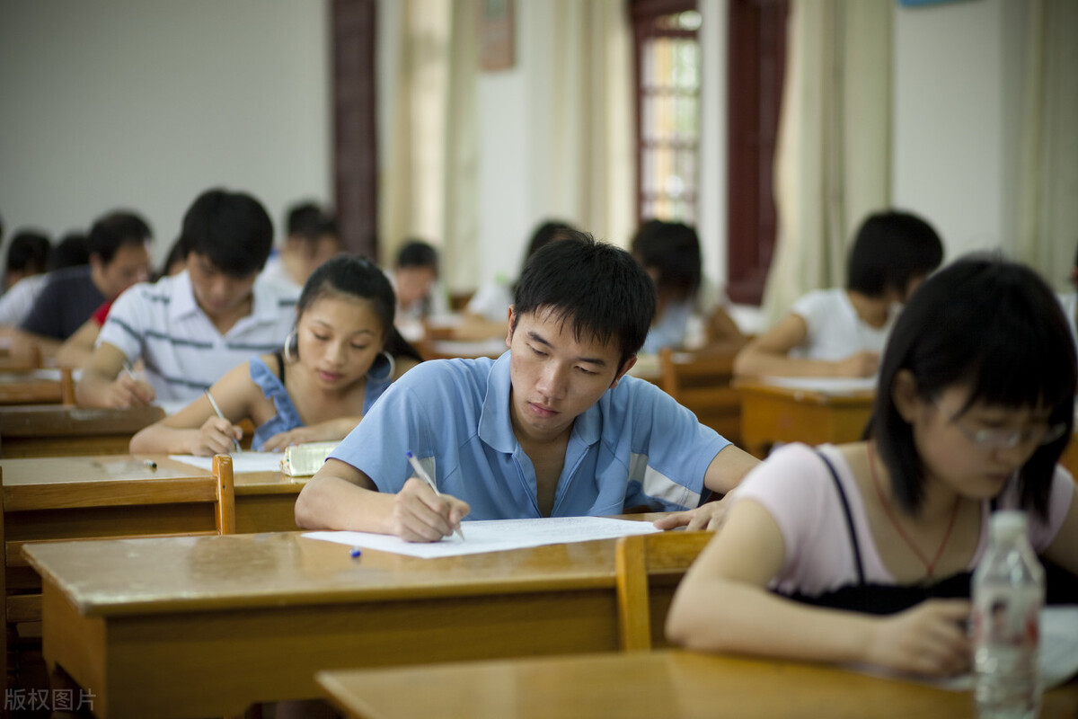 中考化学基础很差怎么办,初中化学考的成绩不高是什么原因