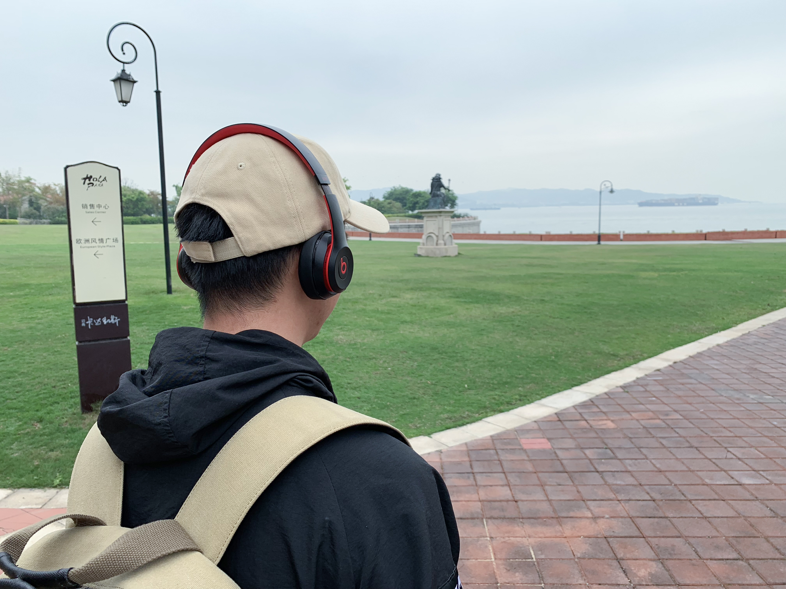 欧洲导游必买的十件东西,一个走遍世界的包包