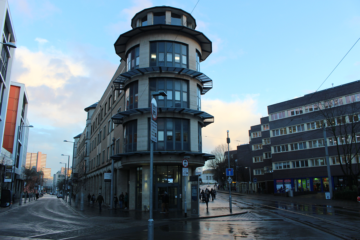 去英国留学交学费用什么方法,英国大学交学费怎么交