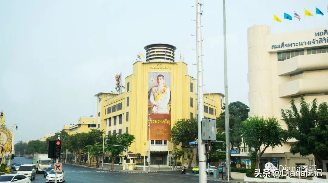 夜游泰国曼谷湄南河品美食赏表演,泰国旅游攻略必去景点夜市