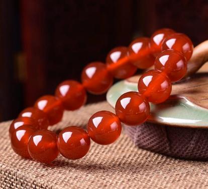 珠宝首饰佩戴大有讲究你戴对了吗,适合送人的珠宝