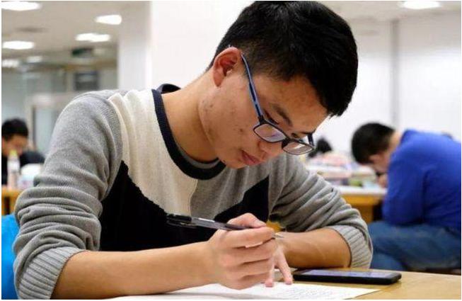 学硕和专硕难度差距大么,学硕和专硕的差距有多大