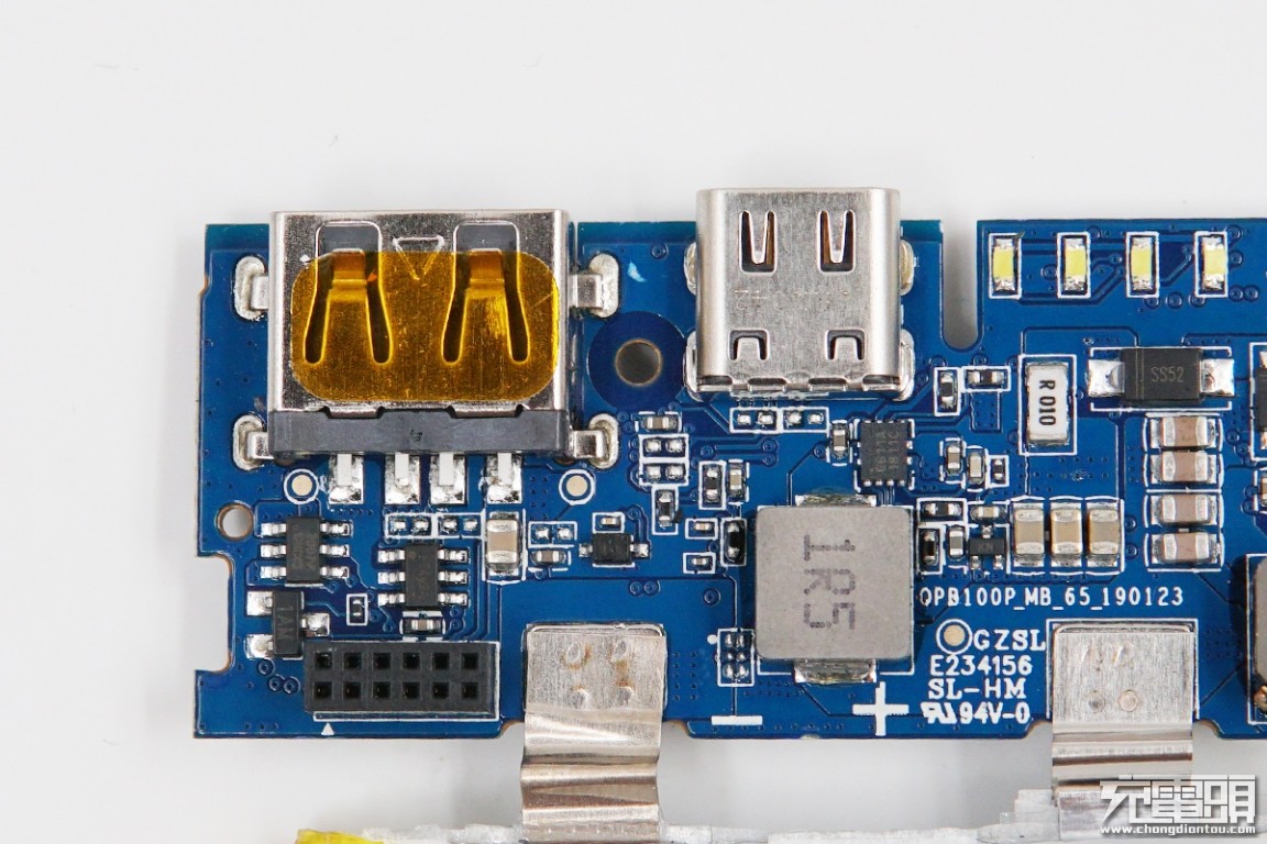 小米无线充电宝10w和30w如何选择,小米充电宝20000毫安50瓦拆箱