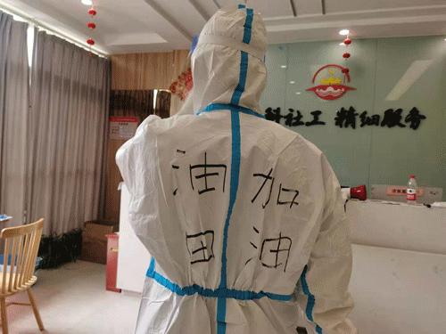 超长待机，魔幻40天，看着看着就忍不住……