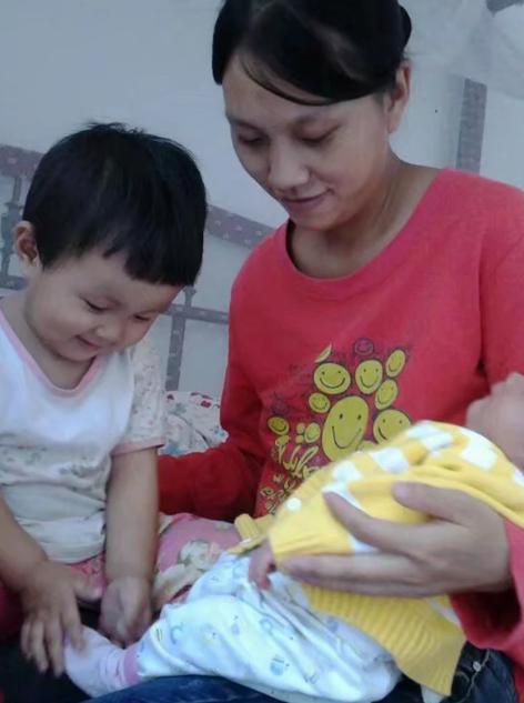 34岁湖南女子，为替丈夫还债辞去教师工作，独闯上海4年赚80万