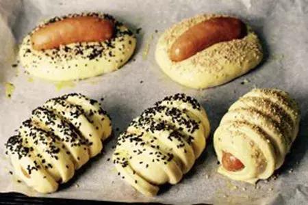 法式蒜香烤肠面包做法,丹麦烤肠面包做法