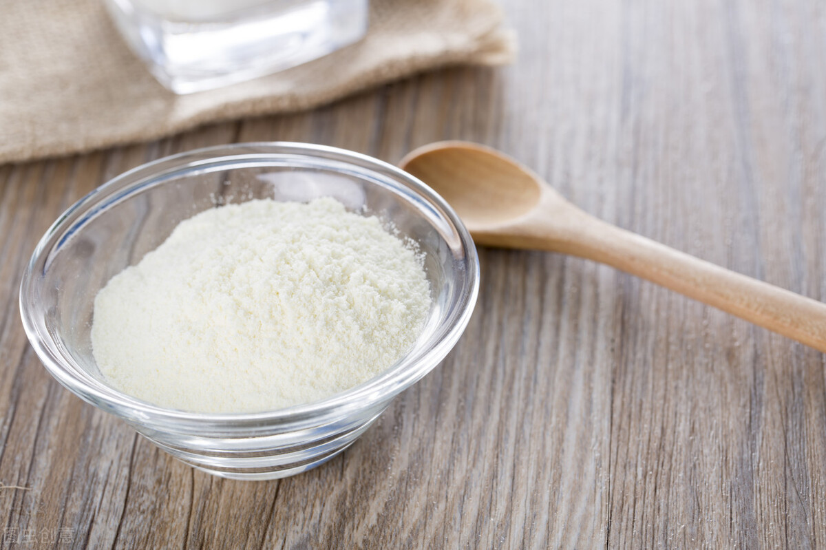 小奶狗拉稀带血但精神好,小奶狗拉稀但是精神很好