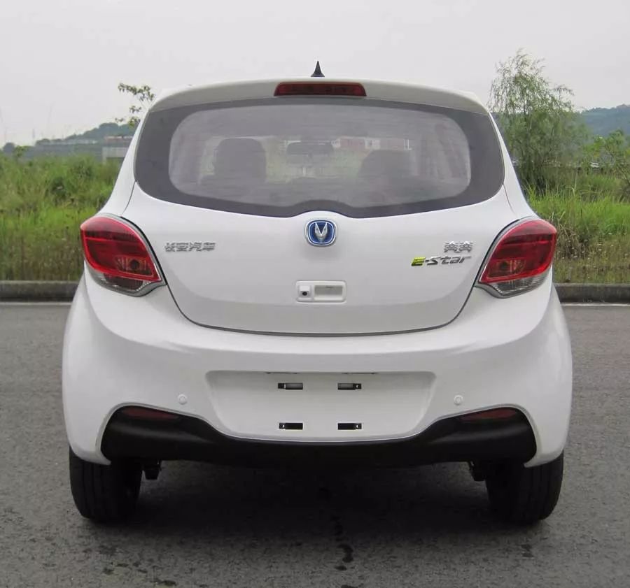 微型纯电动车更新能有多大的手笔?看看新款长安奔奔EV就知道了