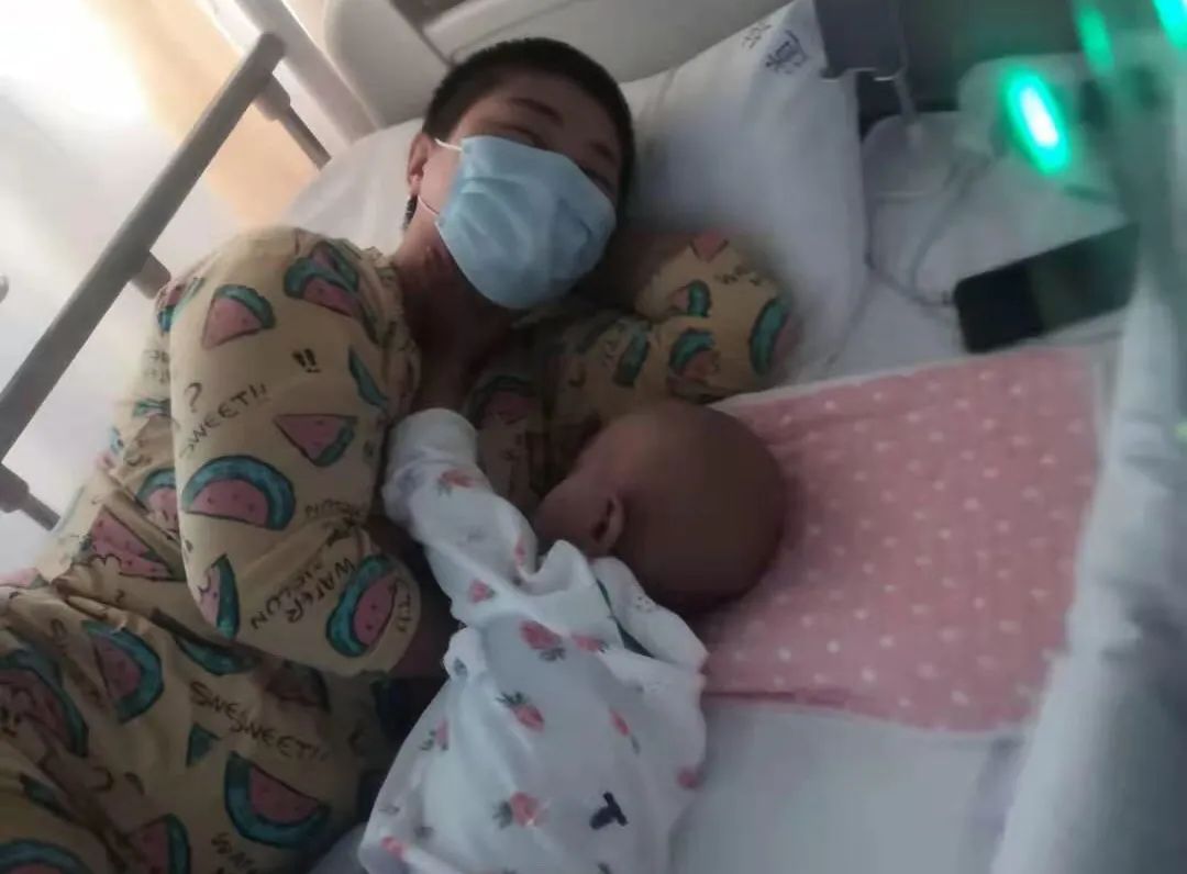 儿童普通红点和白血病红点,白血病初期小红点图一岁宝宝