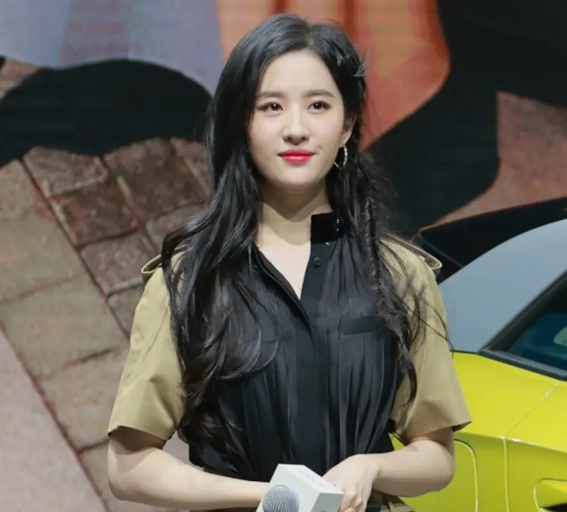 方脸偏瓜子脸是什么脸型,圆脸方脸瓜子脸鹅蛋脸发型