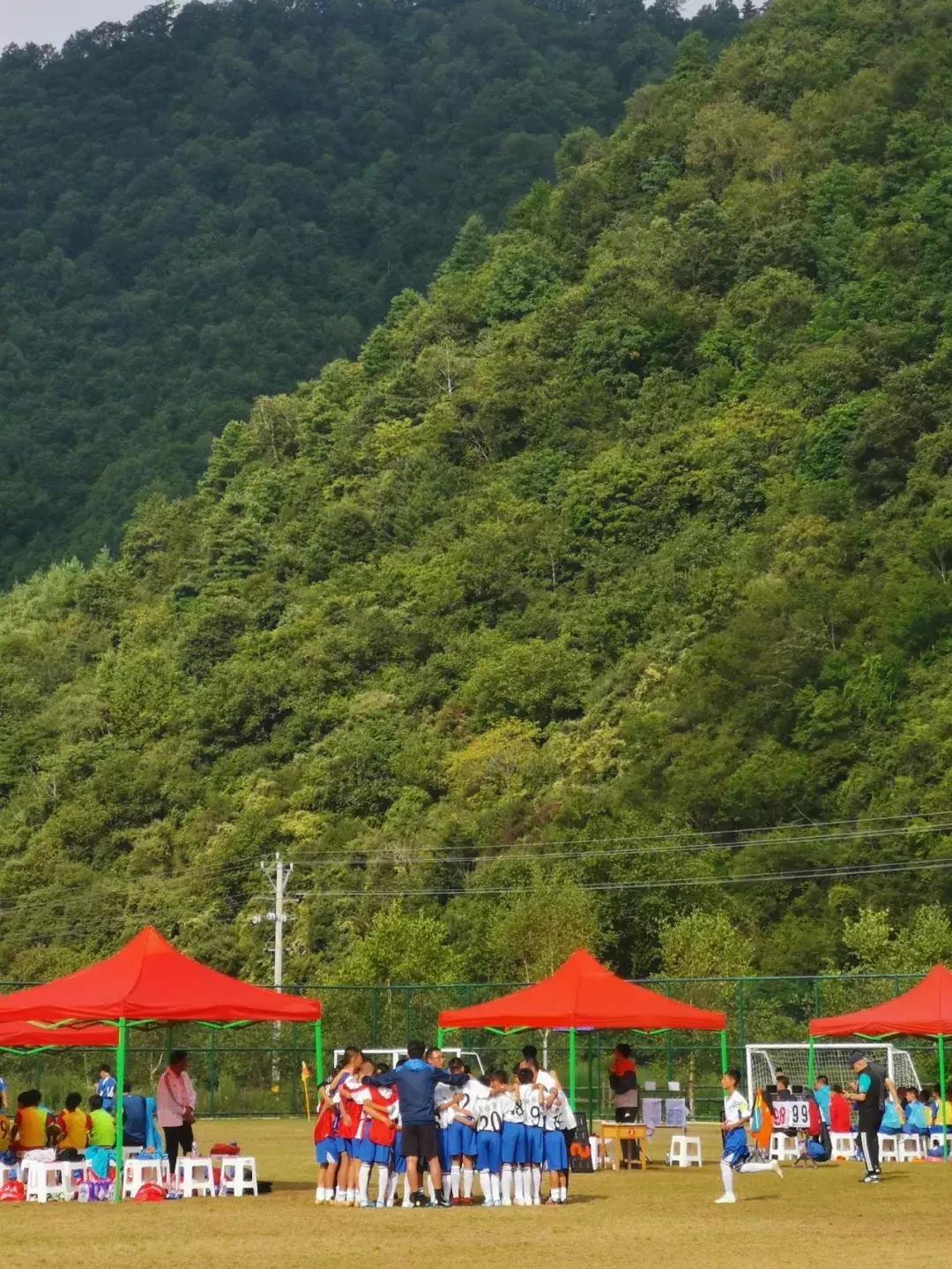 热烈祝贺足球俱乐部夺冠,榆林17届足球联赛冠军