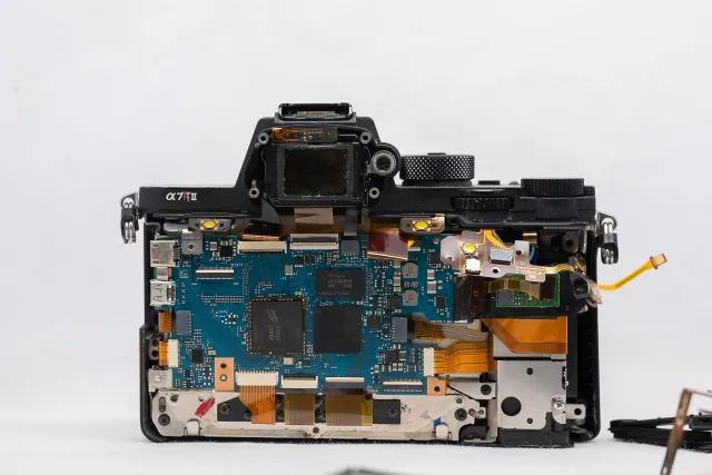 切了顶的SonyA7RII,能否变身成高像素版A7C?