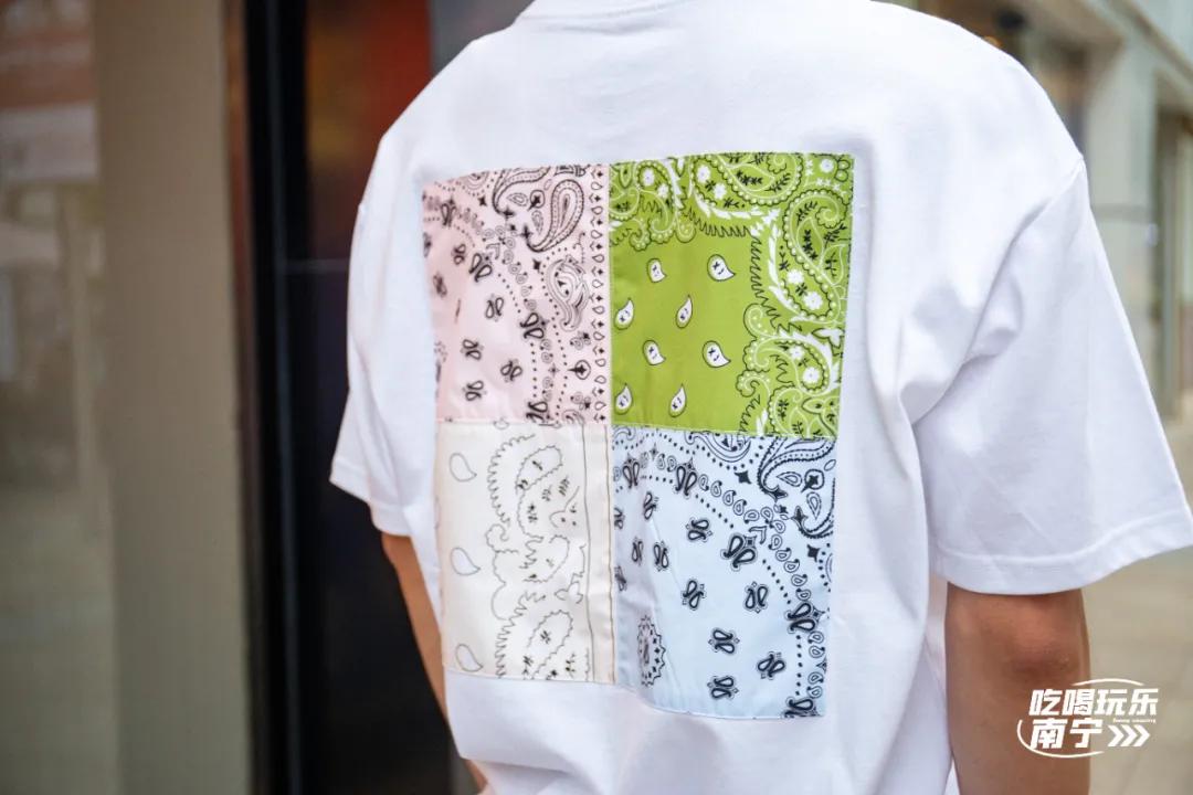 深受年轻人喜爱商品,深受年轻人喜爱的快消品